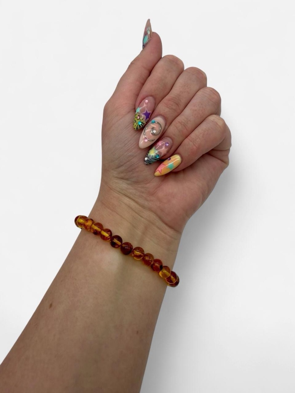 High-Grade "FLORA"
Baltic Amber Bracelet
(7 mm)
